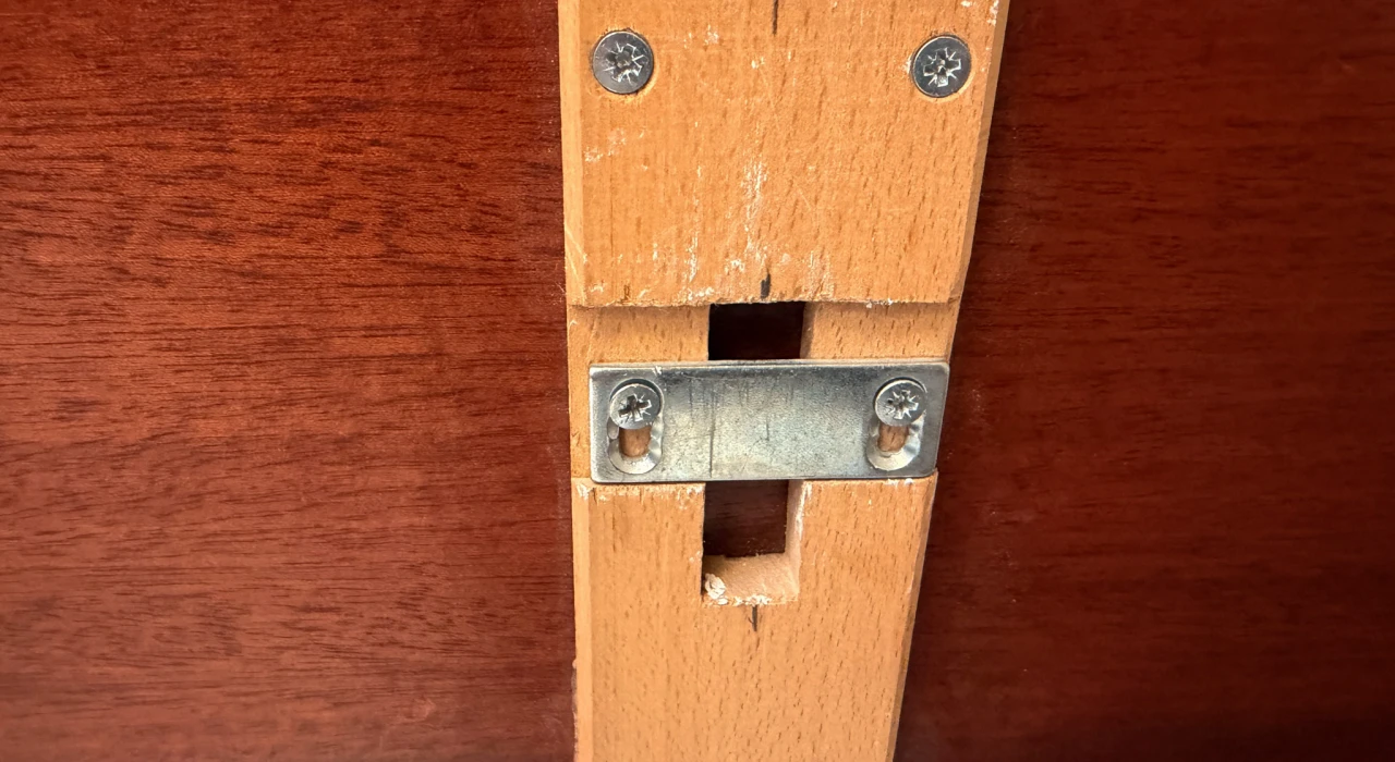 Mid-Century Modern Wall Mounted Shelf by Walter Wirtz for Wilhelm Renz, 1960s 3